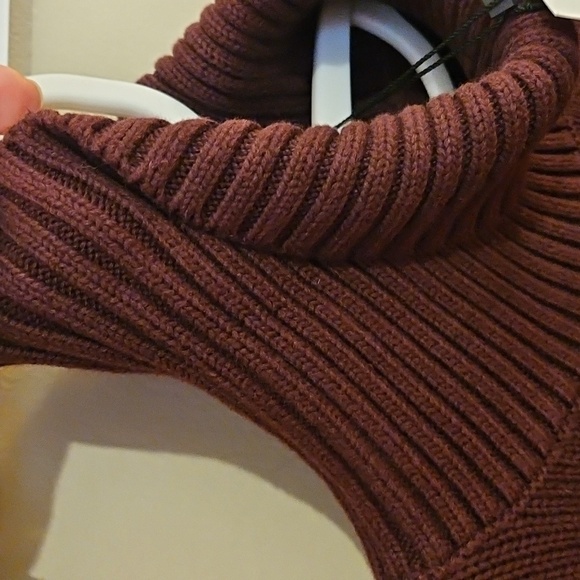 NWT Zara Plum Colored Sweater - Picture 8 of 13